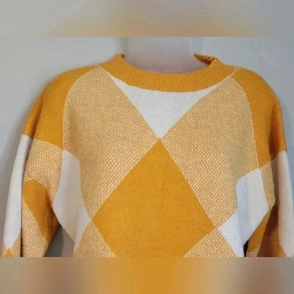 Lyla & Luxe Mango (yellow)/White Carter Check Sweater, size XS - Picture 7 of 9